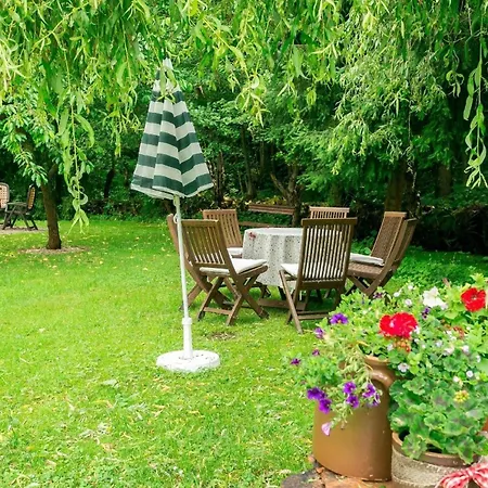 In Mit Schoener Terrasse Holiday home